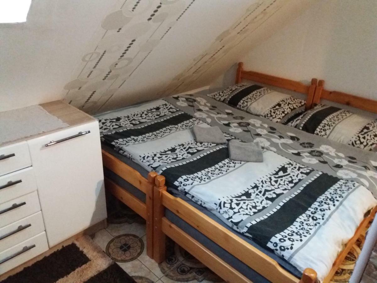 Privat U Damiana Apartman Veľký Slavkov Kültér fotó